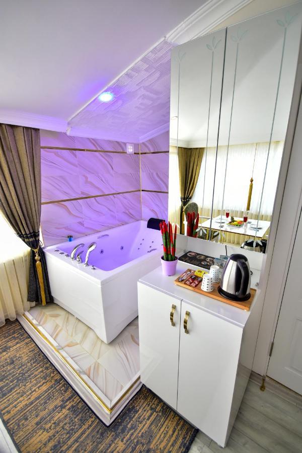 Loca Suit Life Airport Hotel Istanbul Exterior photo